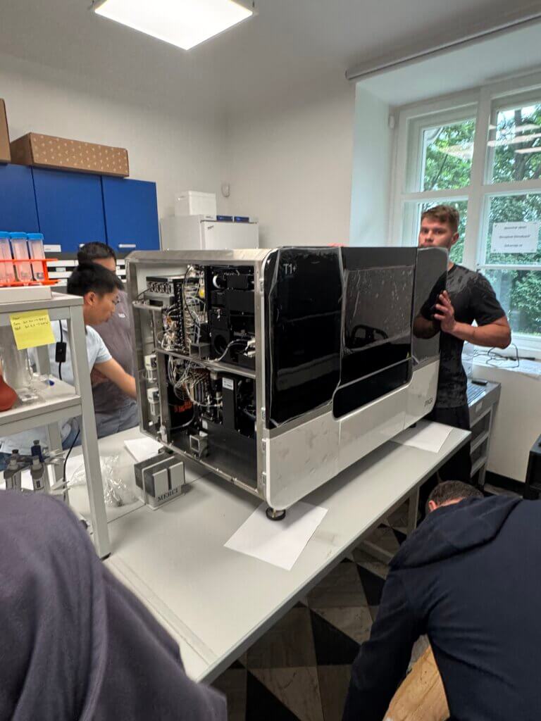 profesionalni manipulace s nabytkem