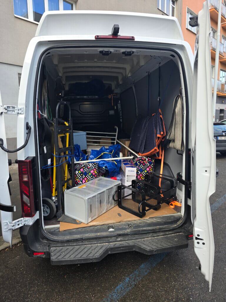 Alter moving Prague furniture transport